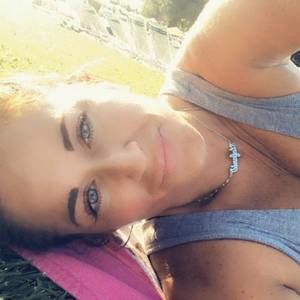 Meet your Posher, Stefanie